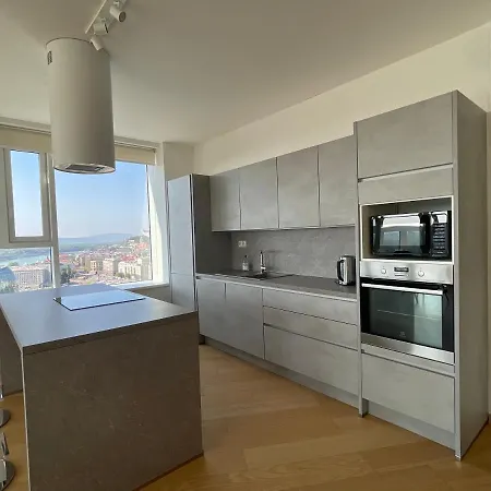 Sag Panorama Apartment 3 Rooms 19Th Floor Great View Free Parking Apartmán