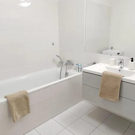 Sag Panorama Apartment 3 Rooms 19Th Floor Great View Free Parking *