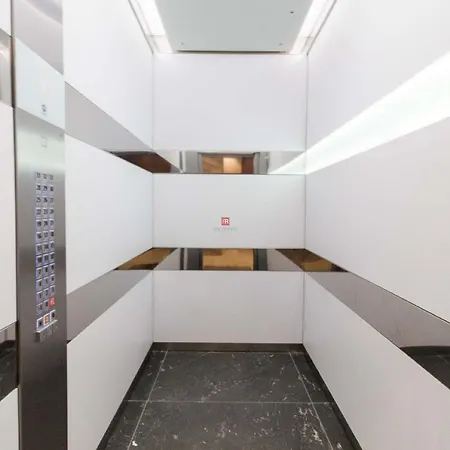 Sag Panorama Apartment 3 Rooms 19Th Floor Great View Free Parking *