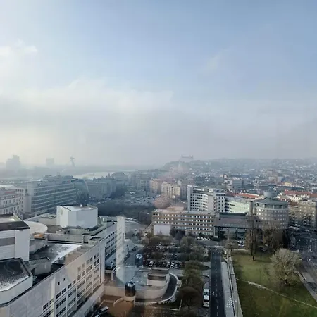 Sag Panorama Apartment 3 Rooms 19Th Floor Great View Free Parking Apartmán