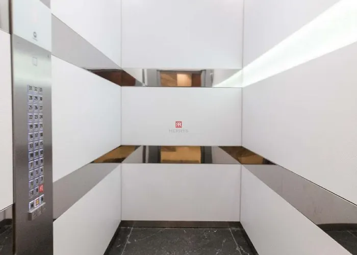 Sag Panorama 3 19th Floor Great View Free Parking *